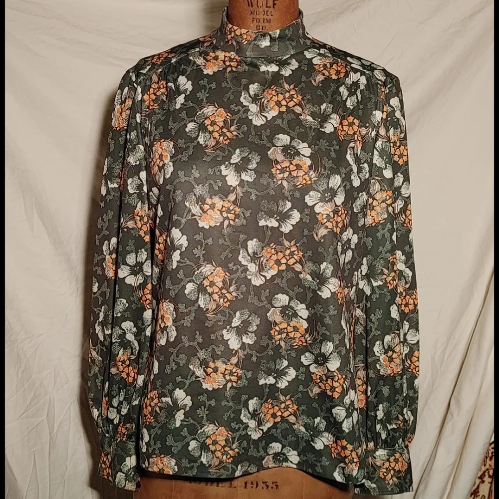 POS old homemade blouse - Picture 5 of 10